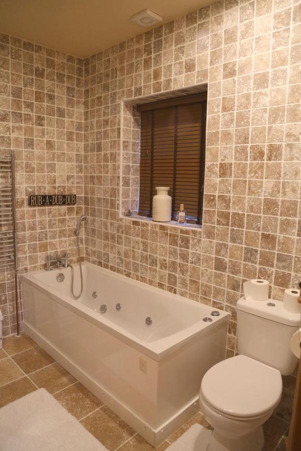 Bumbleberry Cottage Gresford Extérieur photo