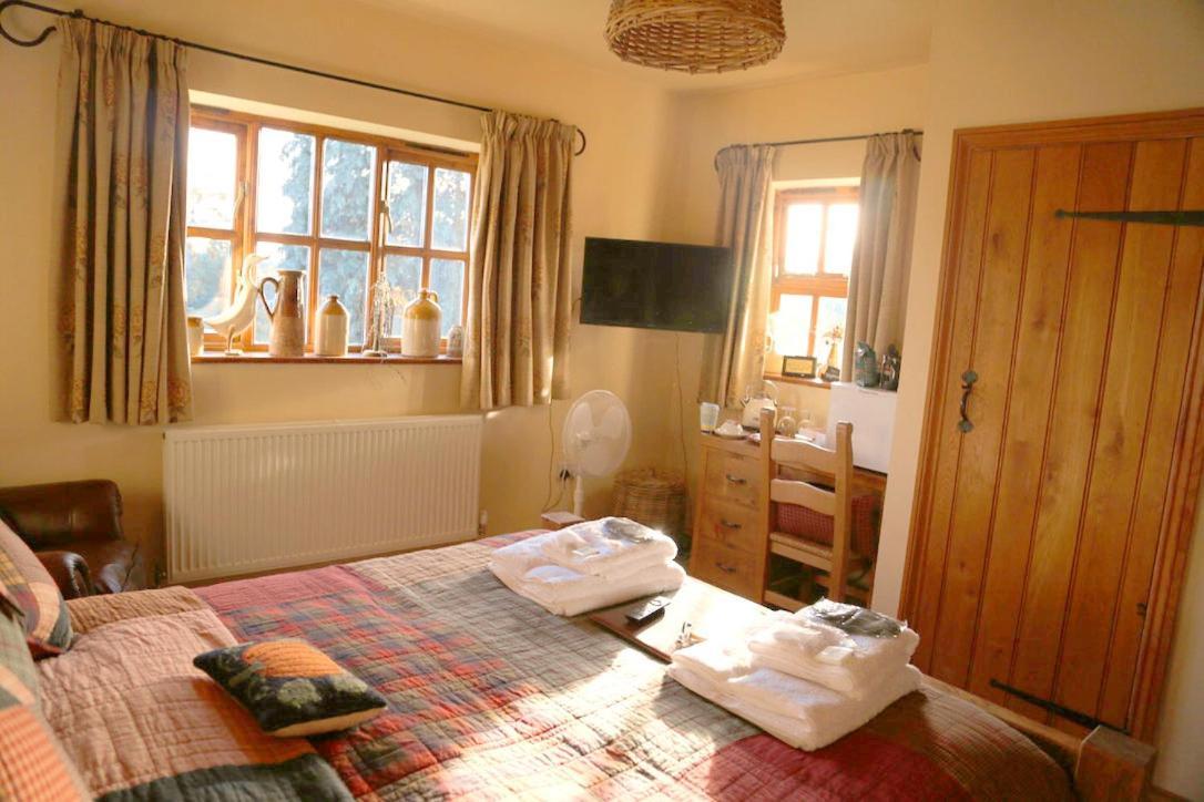 Bumbleberry Cottage Gresford Extérieur photo